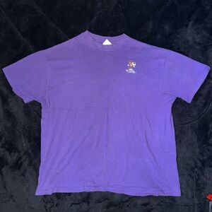 -Vintage 90s Chester Cheetah T Shirt
-Size XL